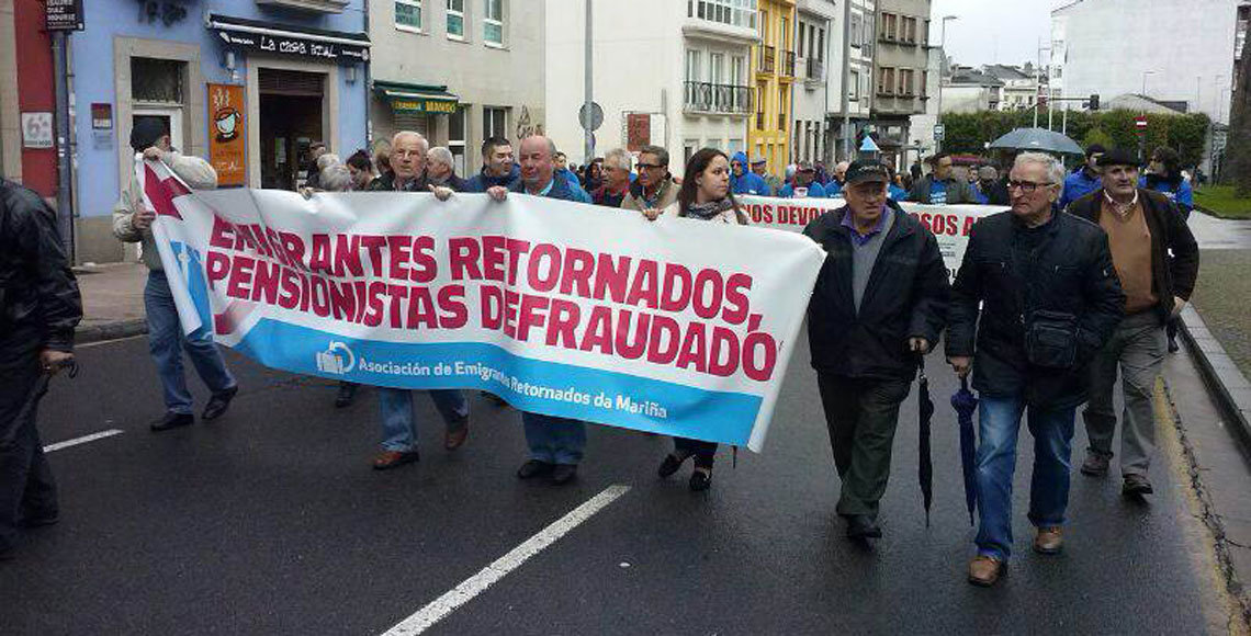 Protesta de los emigrantes retornados en contra de las sanciones a las pensiones del exterior.