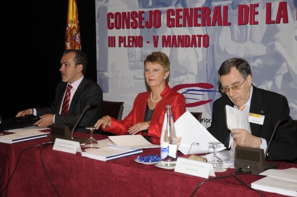Mesa presidencial del Consejo General de la Ciudadanía Española en el Exterior.