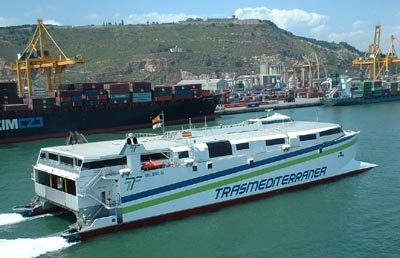 Uno de los ferrys que enlazan Ceuta con la península.
