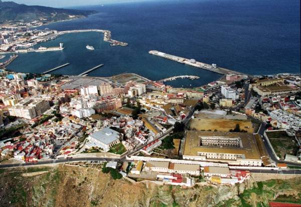 Puerto de Ceuta.