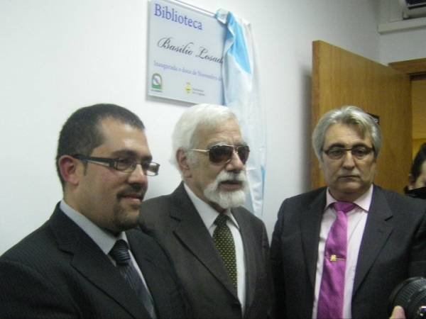 Antonio Risquez, alcalde de LLagosta, Basilio Losada e Xosé Luis Salgueiro, presidente de Alborada