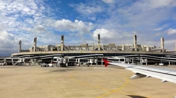 Accesos a una de las terminales del aeropuerto de Río de Janiero desde la pista de aterrizaje. (Foto: ARCHIVO)