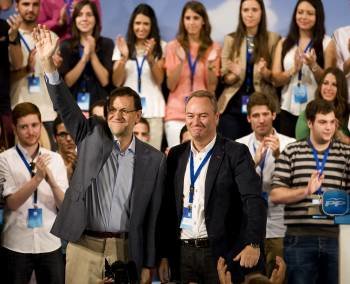 El presidente del Gobierno, Mariano Rajoy y el presidente de Valencia, Alberto Fabra, en la convención del PPCV.
