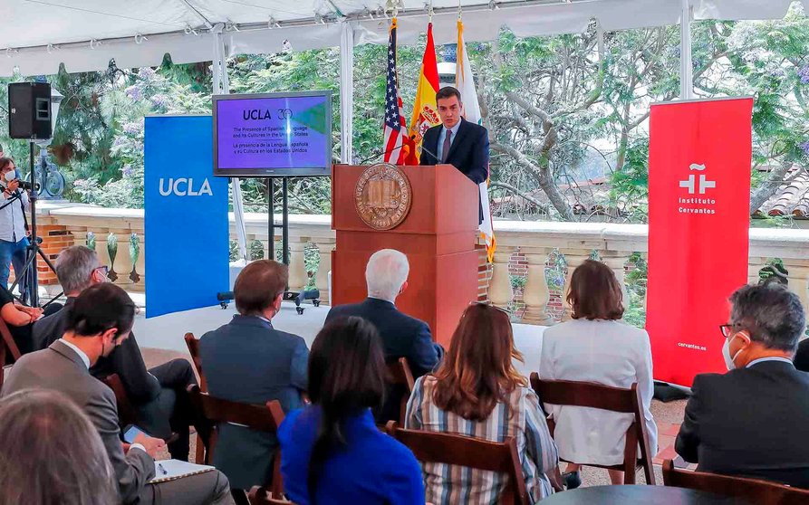 Los Angeles (United States), 22/07/2021.- Spanish Prime Minister Pedro Sanchez speaks during a program at the University of California Los Angeles (UCLA), in Los Angeles, California, USA, 22 July 2021. Sanchez is currently on an economic tour around the United States to spur investment in Spainvïs economic recovery plan. (España, Estados Unidos) EFE/EPA/ETIENNE LAURENT
