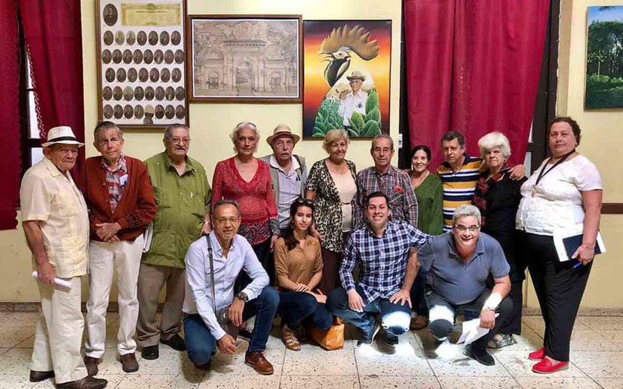Cuba Asociación canaria Rivero 3ro de izda. dcha. web