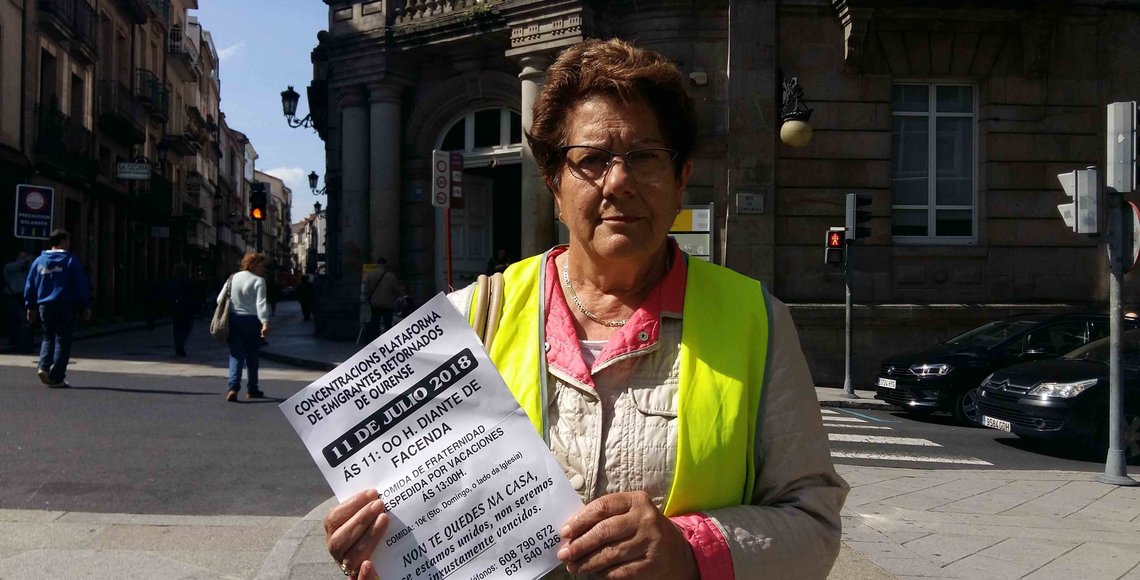 Imagen de archivo de una de las integrantes de la Asociación de Retornados de Ourense durante las movilizaciones protagonizadas por el colectivo. Foto: La Región